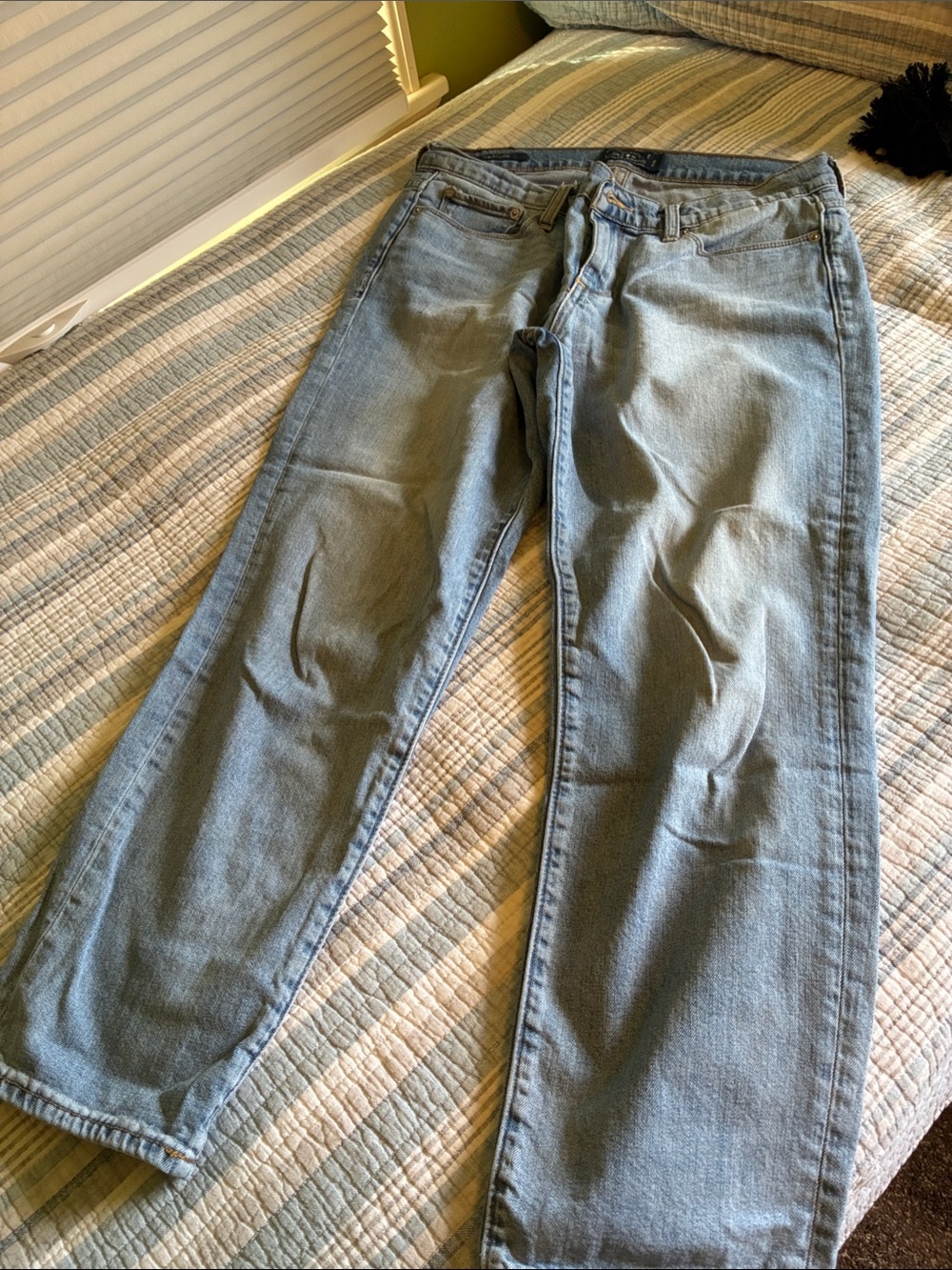Women’s Straight Light Blue Denim Jeans